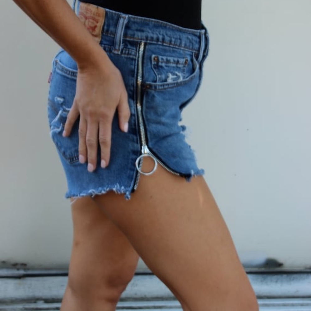 Vintage Levi zipper shorts